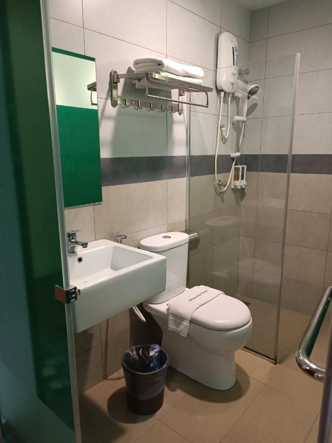 Greencity Hotel Sungai Petani Buitenkant foto
