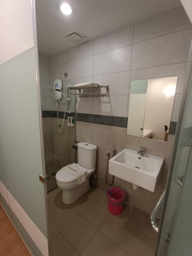 Greencity Hotel Sungai Petani Buitenkant foto